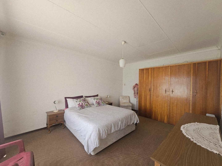 4 Bedroom Property for Sale in Ladybrand Free State